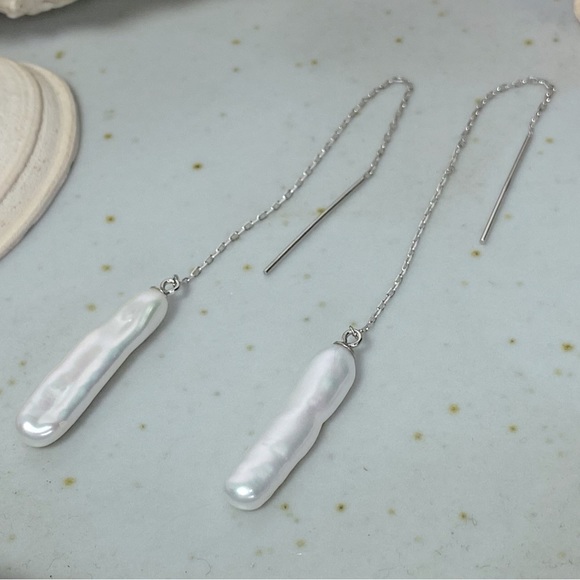 Freshwater Pearl Chic Threader Earrings - Picture 5 of 6